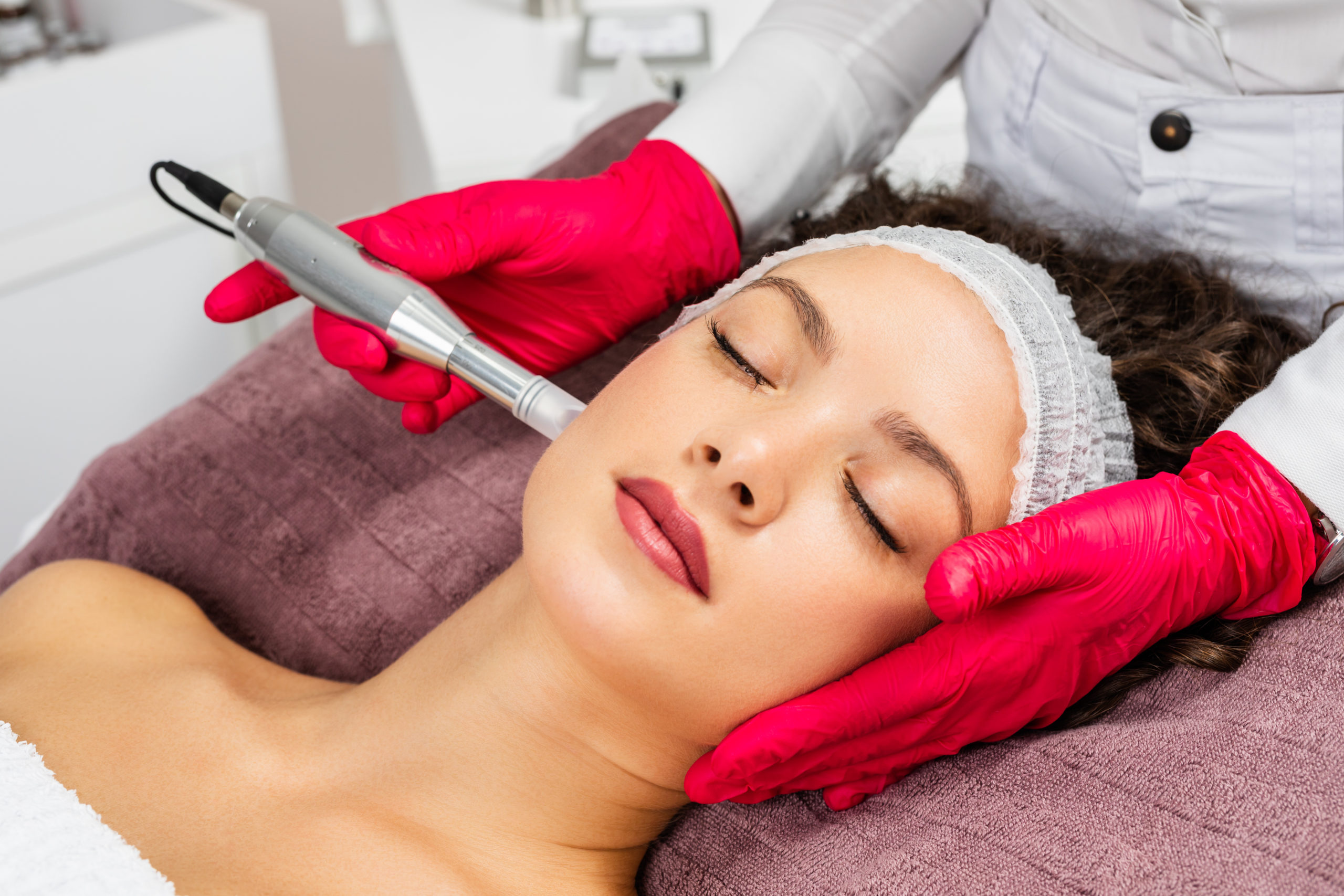 Microneedling With PRP Benefits, Side Effects, And More